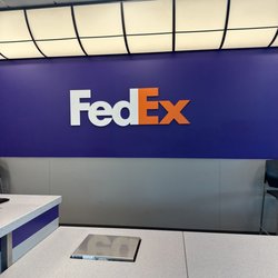 Fed Ex - Counter