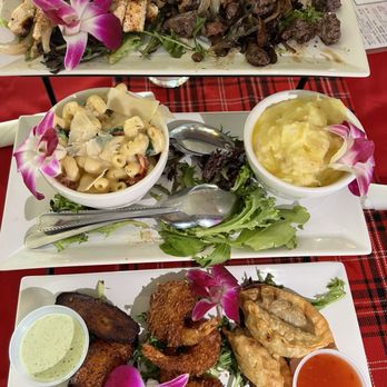 Magnolia Breeze Restaurant - Tower of indulgence - American Near Me - Eustis, Florida
