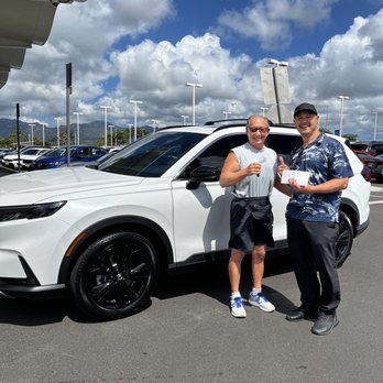 Tony Honda - Salesperson with my new car Iven Cunanan - Car Dealers Near Me - Waipahu, Hawaii Tony Honda - Salesperson with my new car Iven Cunanan - Car Dealers Near Me - Waipahu, Hawaii