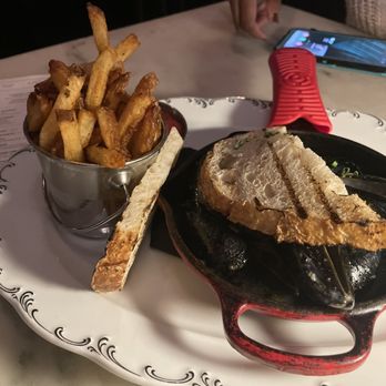 Loch Bar - Moules de frites - Seafood Near Me - Houston, Texas Loch Bar - Moules de frites - Seafood Near Me - Houston, Texas