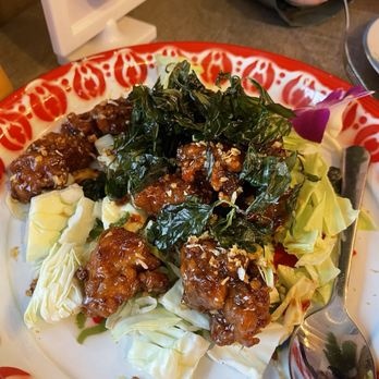 Sno Thai Café - Crispy garlic chicken - Thai Near Me - Snoqualmie, Washington Sno Thai Café - Crispy garlic chicken - Thai Near Me - Snoqualmie, Washington