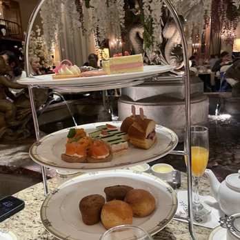 Palm Court - Tea Petit Fours - Bars Near Me - Chicago, Illinois Palm Court - Tea Petit Fours - Bars Near Me - Chicago, Illinois
