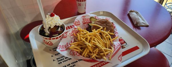 Freddy's Frozen Custard & Steakburgers by null