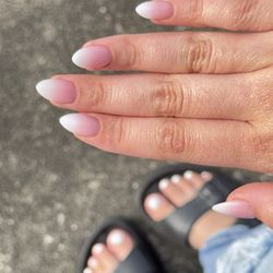 Queen Nails