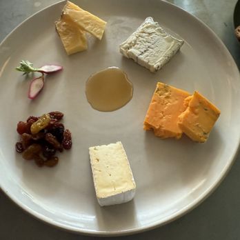 Bar Etoile - Cheese Plate - Wine Bars Near Me - Los Angeles, California
