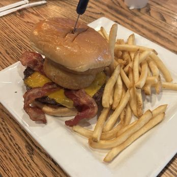 Archie’s Tavern - Smokehouse burger - Sports Bars Near Me - Livonia, Michigan Archie’s Tavern - Smokehouse burger - Sports Bars Near Me - Livonia, Michigan