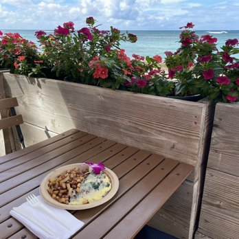 Barefoot Beach Cafe - Breakfast & Brunch Near Me - Honolulu, Hawaii Barefoot Beach Cafe - Breakfast & Brunch Near Me - Honolulu, Hawaii
