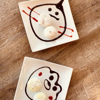 Awesome Sushi - Cookies and cream Mochi and Green Tea Mochi - Japanese Near Me - Long Beach, California