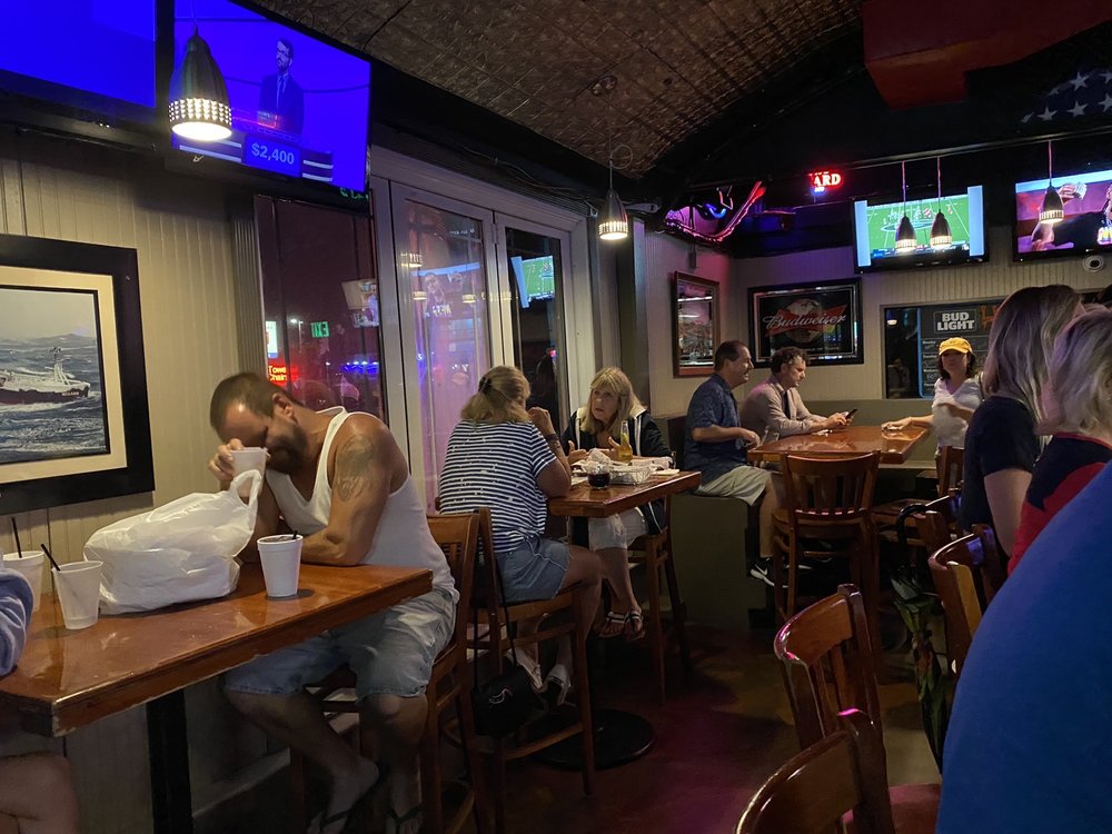 Ricky T's Bar & Grille
