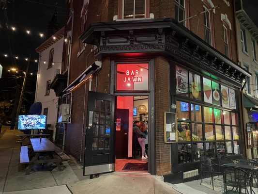 Bar Jawn by null