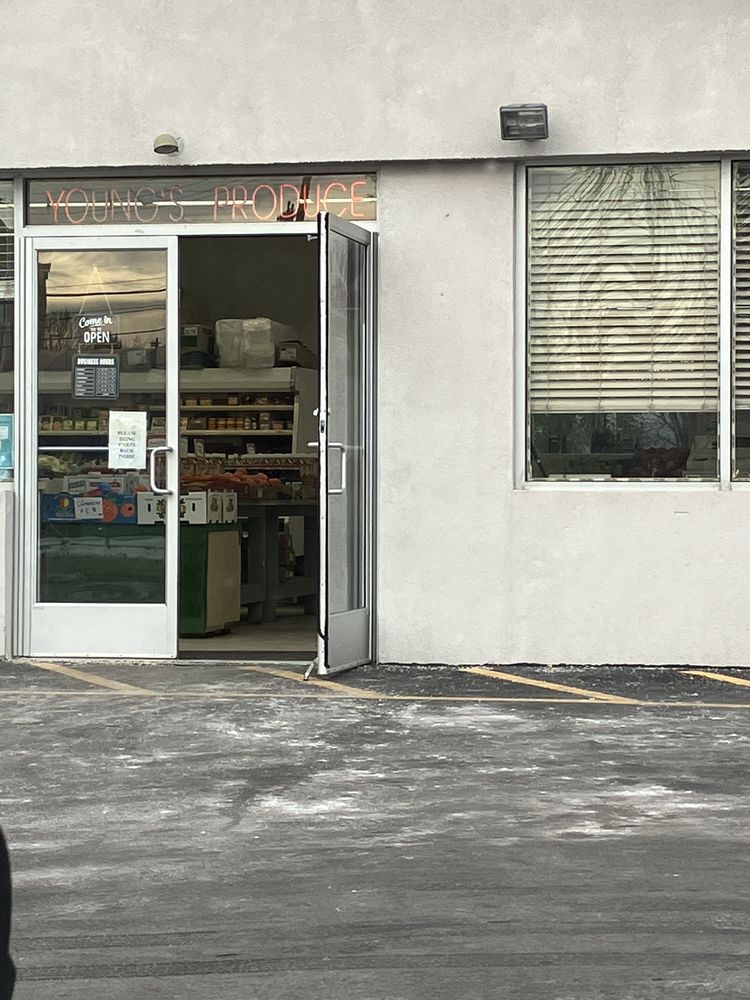 YOUNG’S PRODUCE Updated September 2024 20 Reviews 800 N Eagle Rd