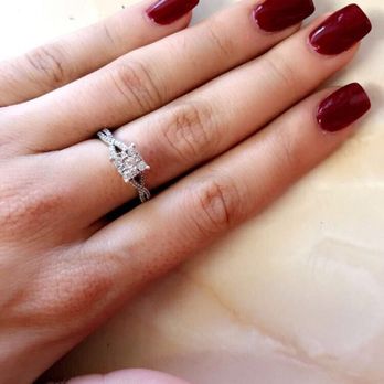 Diamond Nails - Nail Salons Near Me - Van Nuys, California