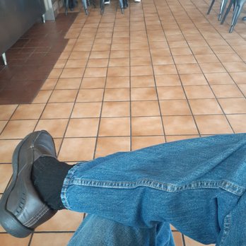 La Pasta - The waiting area for food is the path of the server she dropped fries twice trying to get around me - Italian Near Me - Lynwood, California La Pasta - The waiting area for food is the path of the server she dropped fries twice trying to get around me - Italian Near Me - Lynwood, California
