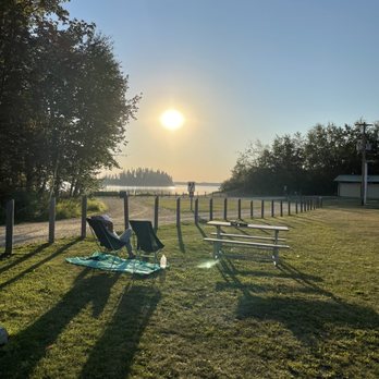 Astotin Lake Campground - Picnic - Campgrounds Near Me - Fort Saskatchewan, Alberta