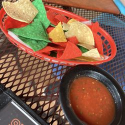 Los Arcos Mexican Restaurant - Salsa and Chips