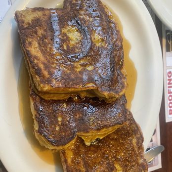 Hot Cakes - Pumpkin spice Cinnamon bread French toast - Breakfast & Brunch Near Me - East Windsor, Connecticut