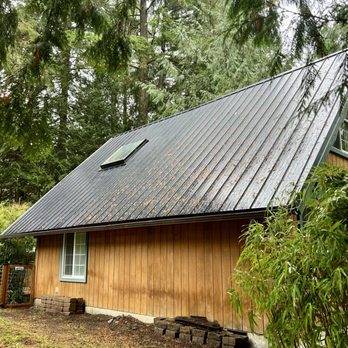 Universal Roofing & Siding - Metal roof - Roofing Near Me - Bellingham, Washington