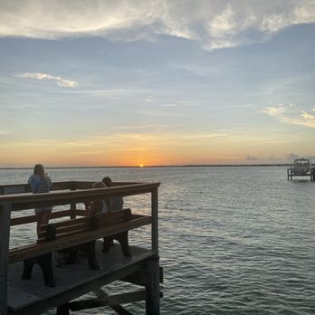 Sunset Park - Beautiful place to watch a sunset - Parks Near Me - Key Colony Beach, Florida