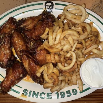 Flanigan's - Davie Tower Shops - Award Winning Chicken Wings - Seafood Near Me - Davie, Florida