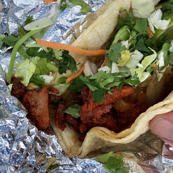 Buenos Sabores - Al pastor with pineapple - Food Trucks Near Me - Austin, Texas