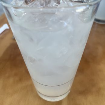 Toast Kitchen & Bakery - Yuzu lemonade - Breakfast & Brunch Near Me - Tustin, California