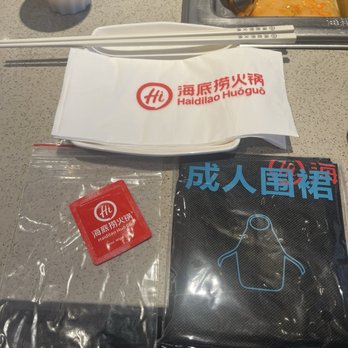 Haidilao Hotpot - Apron, lens cleaner, phone baggy - Hot Pot Near Me - Los Angeles, California Haidilao Hotpot - Apron, lens cleaner, phone baggy - Hot Pot Near Me - Los Angeles, California