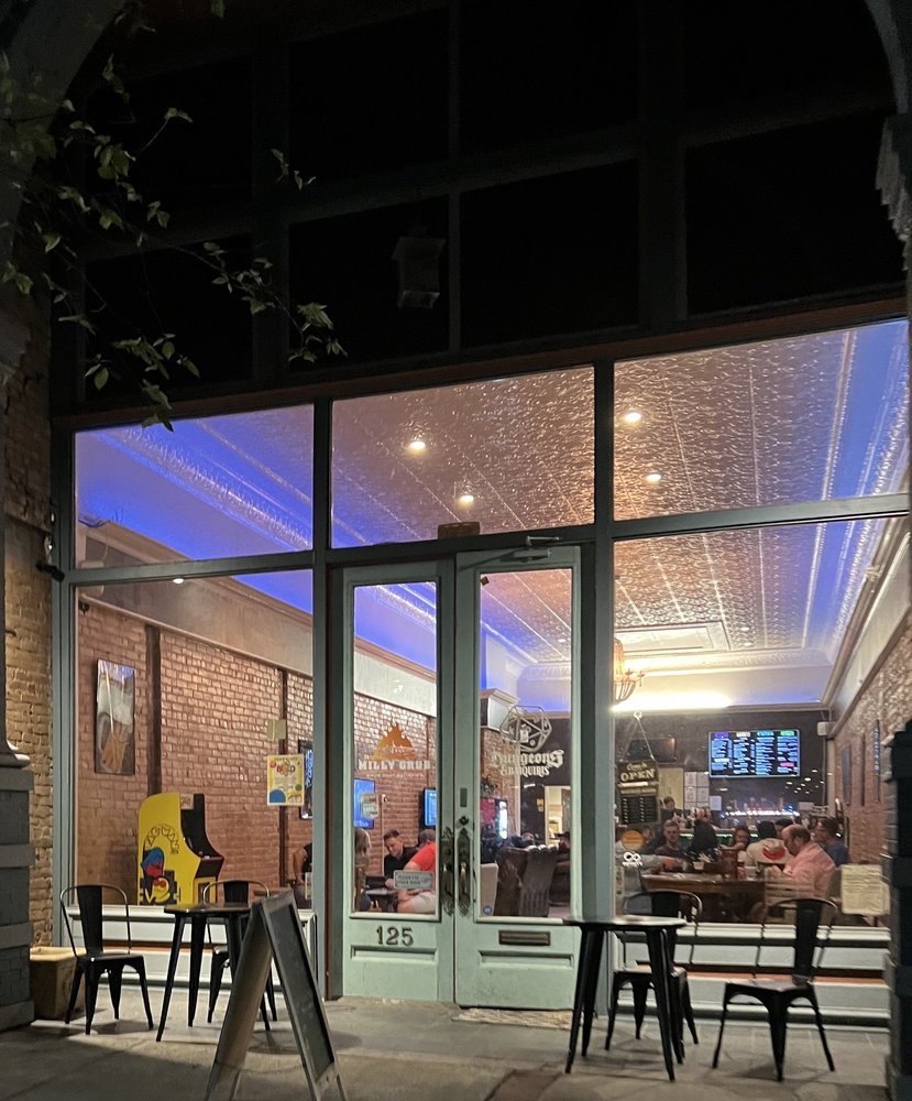 Dungeons & Daiquiris Logo