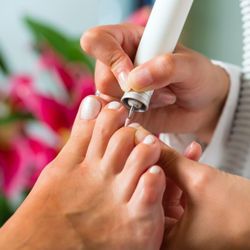 Queen Nagelstudio und Friseursalon