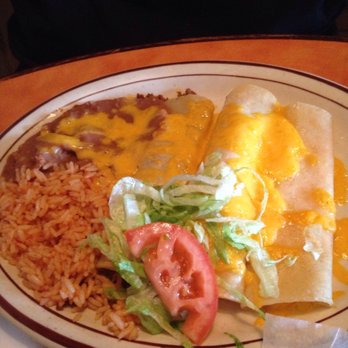 Café Castro - Enchilada trio with chili on the side - New Mexican Cuisine Near Me - Santa Fe, New Mexico Café Castro - Enchilada trio with chili on the side - New Mexican Cuisine Near Me - Santa Fe, New Mexico