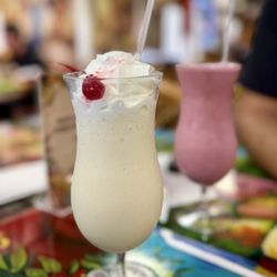 Mi Salvador & Mexicano - Virgin pina colada and strawberry smoothie