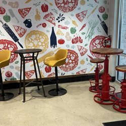 Labi’s Pizza - Seating area