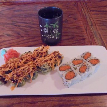Fuji - Heart Attack roll (left) and Spicy Tuna roll (right). - Teppanyaki Near Me - Grand Rapids, Minnesota