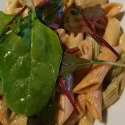 Flötet Grill & Bar - Pasta med Kantareller och fläskfilé