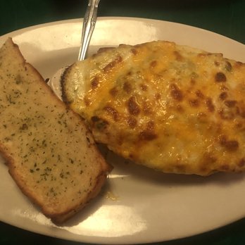 Oregano's - Southwest Garlic Chicken Lasagna with Garlic Bread - Pizza Near Me - Glendale, Arizona