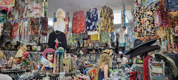 Bailey's Antiques and Aloha Shirts by null