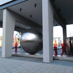 Skulpturen und Plastiken
