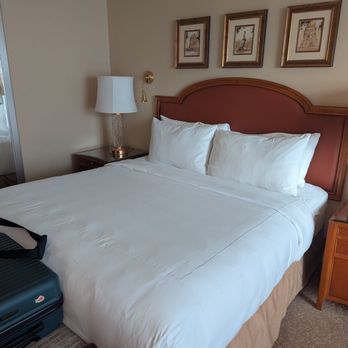 Conrad Indianapolis - King bed - Hotels Near Me - Indianapolis, Indiana Conrad Indianapolis - King bed - Hotels Near Me - Indianapolis, Indiana