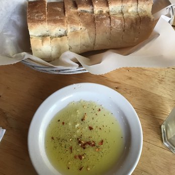 Dave's Italian Kitchen - Pre-dinner bread! - Pizza Near Me - Evanston, Illinois