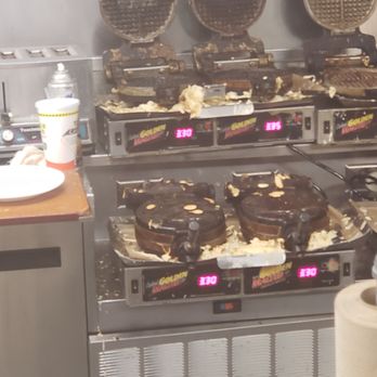 Waffle House - Myrtle Beach - Doesn't look like they ever clean up! - Breakfast & Brunch Near Me - Myrtle Beach, South Carolina Waffle House - Myrtle Beach - Doesn't look like they ever clean up! - Breakfast & Brunch Near Me - Myrtle Beach, South Carolina