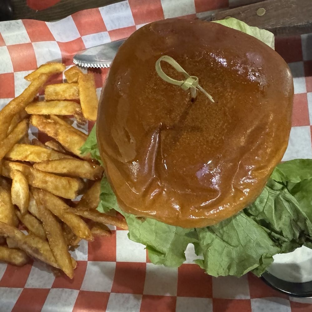 Maggie's Cafe - Cheese Burger - Breakfast & Brunch Near Me - San Diego, California Maggie's Cafe - Cheese Burger - Breakfast & Brunch Near Me - San Diego, California
