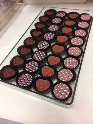 CHOCOLATE SMILES CANDY FACTORY & GIFT SHOPPE - Updated July 2024 - 33 ...