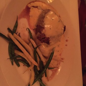 Roxy Restaurant & Bar - Filet minion, small - Bars Near Me - Reno, Nevada Roxy Restaurant & Bar - Filet minion, small - Bars Near Me - Reno, Nevada