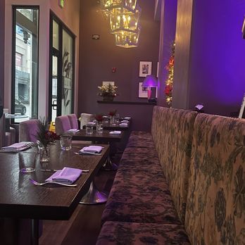 Willow - Italian Near Me - Sacramento, California