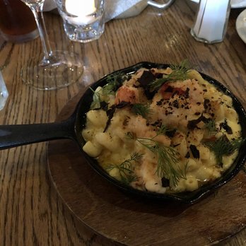 Alfie's - Lobster mac and cheese with dill garnish with lots and lots of large pieces of fresh lobster. - New American Near Me - New York, New York