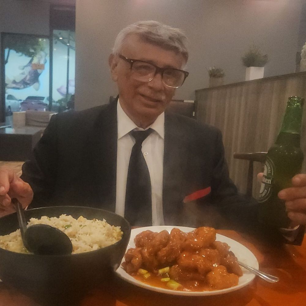 Spicy Dragon - Delicious veggie fried rice and orange chicken. And a happy Chinese food afficionado. - Chinese Near Me - Sacramento, California