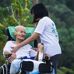 California Hospice Services - #1 California Hospice Care - Call 323-545-2565