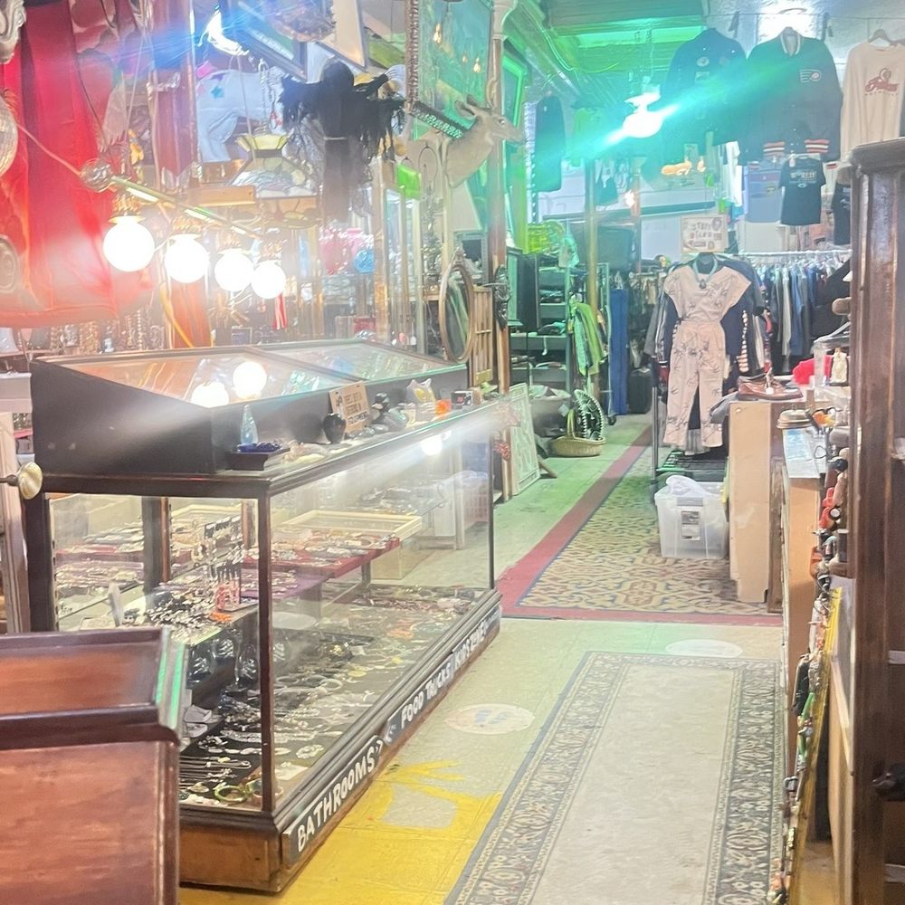 Thunderbird Salvage - Antiques Near Me - Philadelphia, Pennsylvania Thunderbird Salvage - Antiques Near Me - Philadelphia, Pennsylvania
