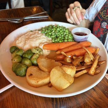 Red Lion Houston - Trad English Dinner vegetarian - Pubs Near Me - Houston, Texas Red Lion Houston - Trad English Dinner vegetarian - Pubs Near Me - Houston, Texas