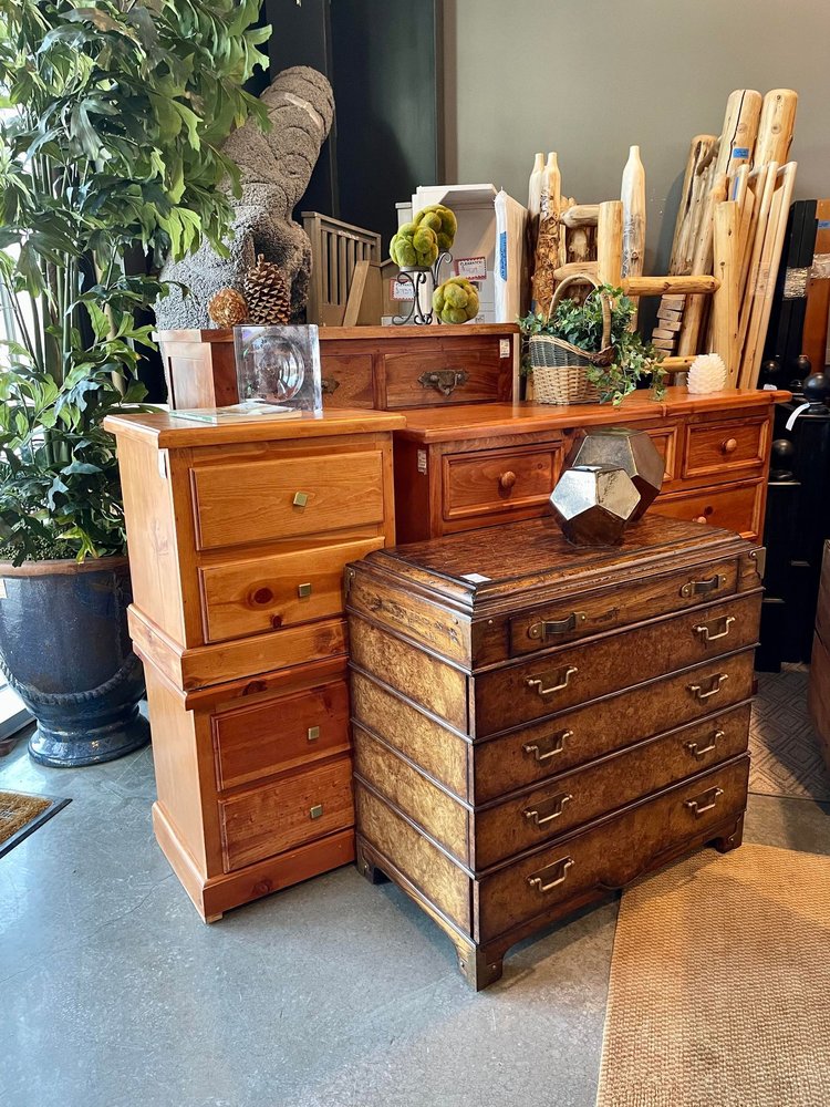 MOUNTAIN LIVING HOME CONSIGNMENT Updated June 2024 13 Photos