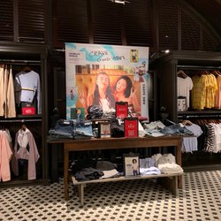Hollister